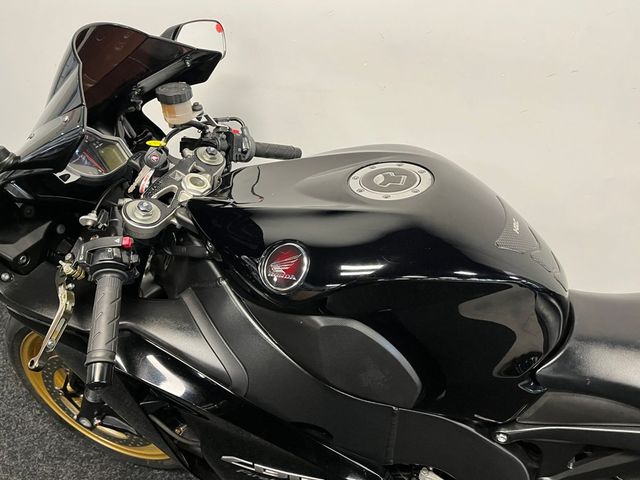 honda - cbr-1000-rr-fireblade