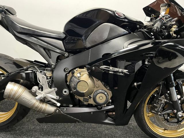 honda - cbr-1000-rr-fireblade