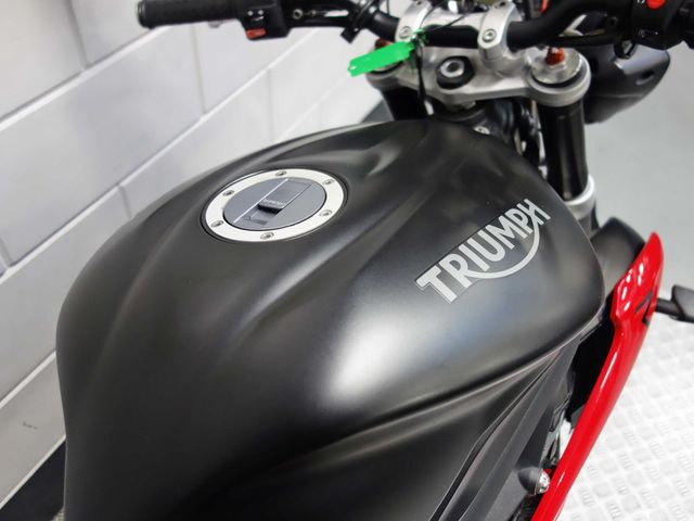 triumph - street-triple-r