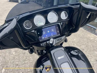 HARLEY-DAVIDSON STREET GLIDE SPECIAL FLHXS – foto 3