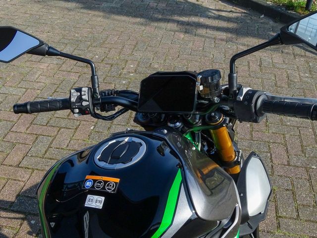 kawasaki - z900-se