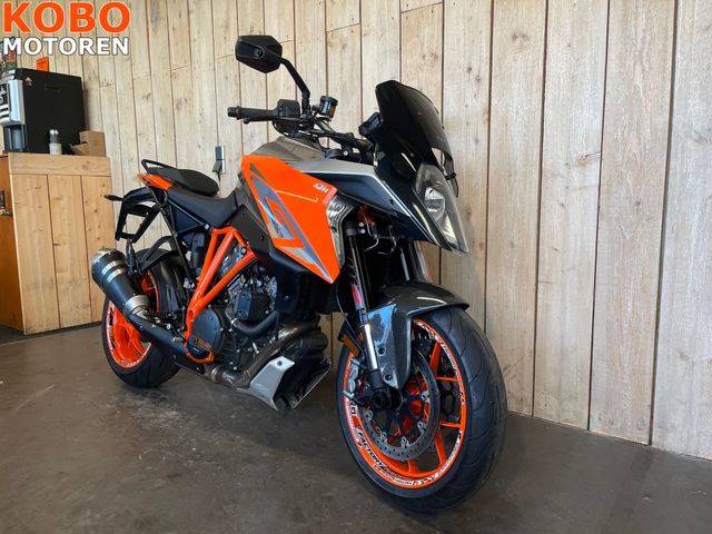 ktm - 1290-super-duke-gt