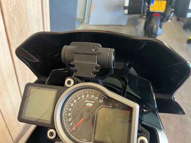ktm - 1290-super-duke-gt