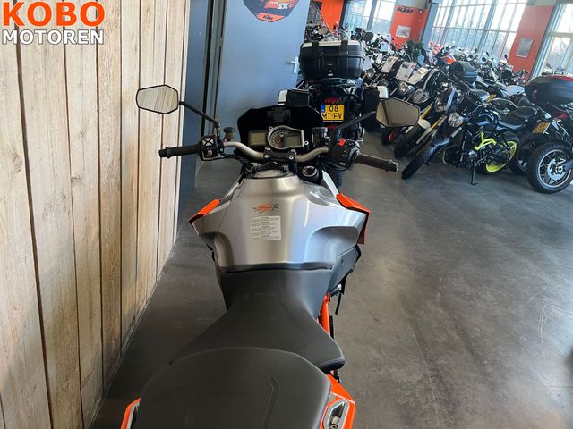 ktm - 1290-super-duke-gt