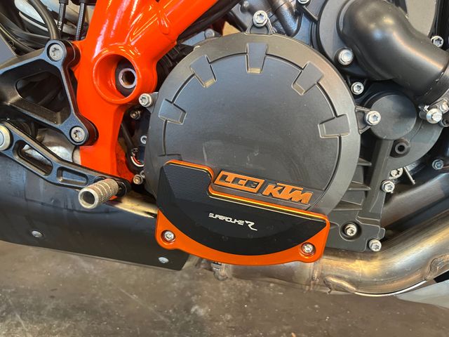ktm - 1290-super-duke-gt