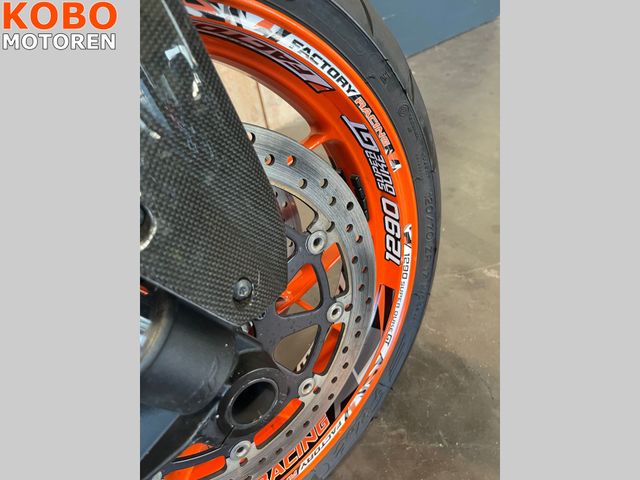 ktm - 1290-super-duke-gt