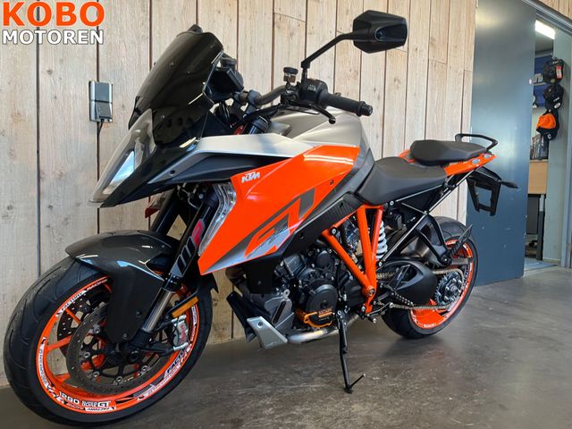ktm - 1290-super-duke-gt