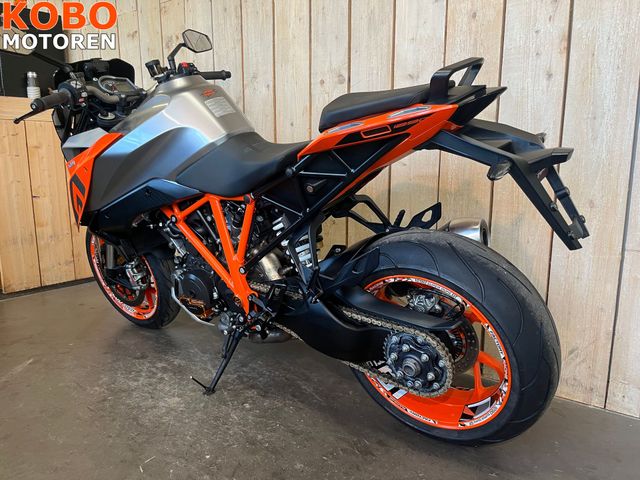 ktm - 1290-super-duke-gt
