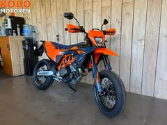 KTM 690 SMC R 2026 nieuw – foto 6 van 20