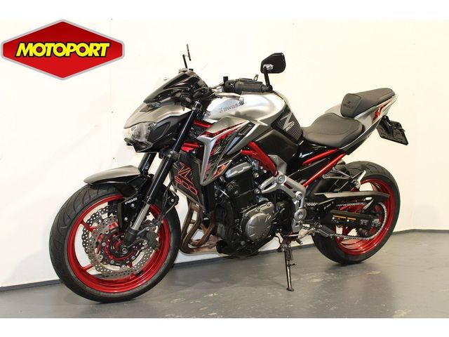 kawasaki - z900