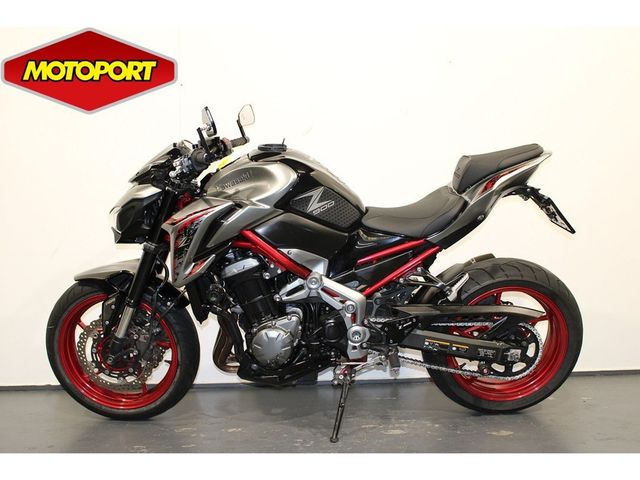 kawasaki - z900