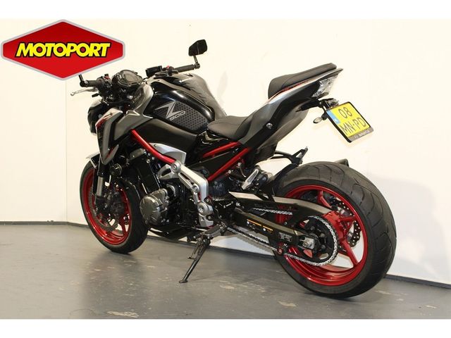 kawasaki - z900