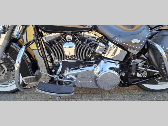 harley-davidson - heritage-softail-classic-flstc