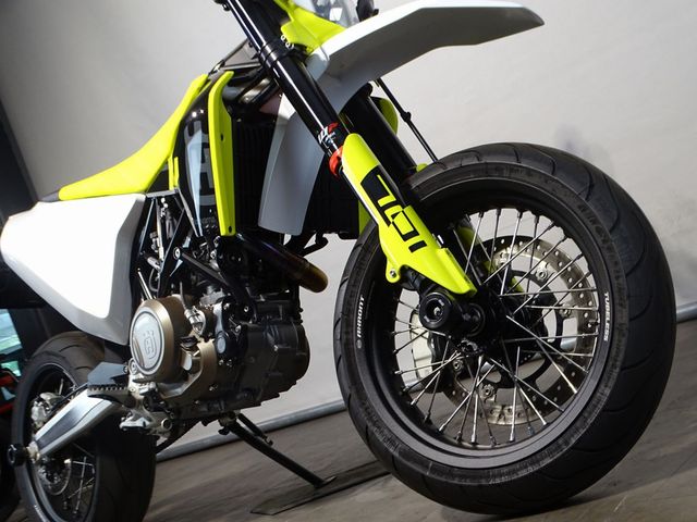 husqvarna - 701-supermoto