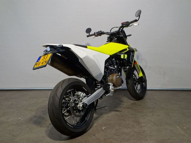 husqvarna - 701-supermoto