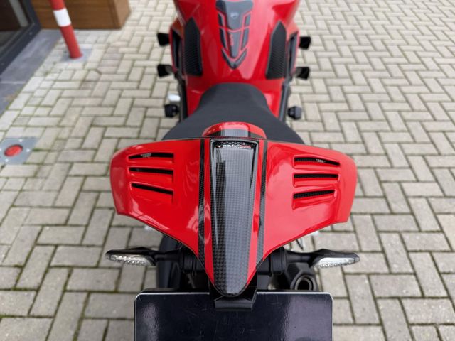 ducati - streetfighter-v4