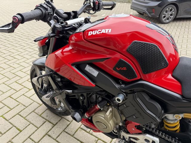 ducati - streetfighter-v4