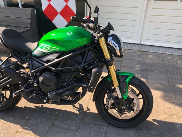 benelli - 752-s