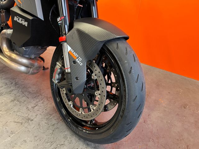 ktm - 1390-super-duke-r