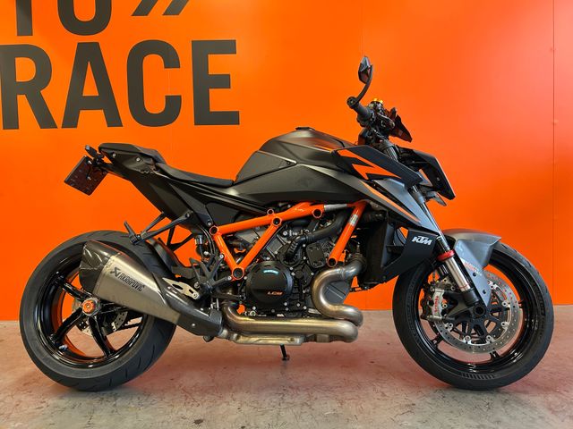 ktm - 1390-super-duke-r