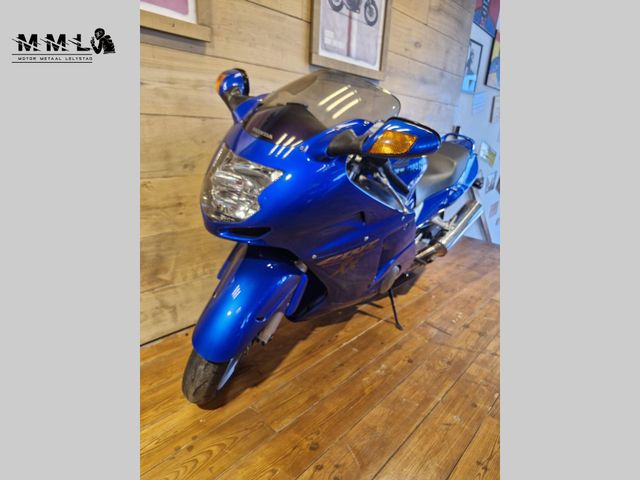 honda - cbr-1100--xx-super-blackbird
