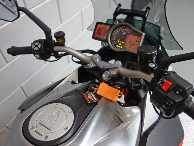 ktm - 1290-super-duke-gt