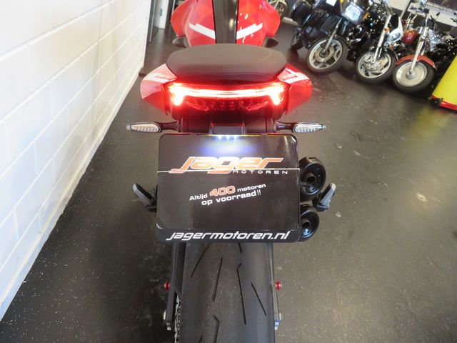 ducati - m-900-monster