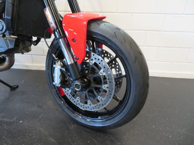 ducati - m-900-monster