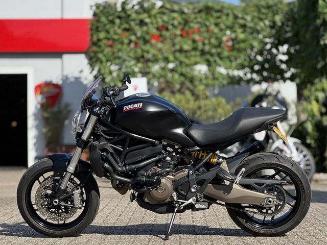 ducati - monster-821