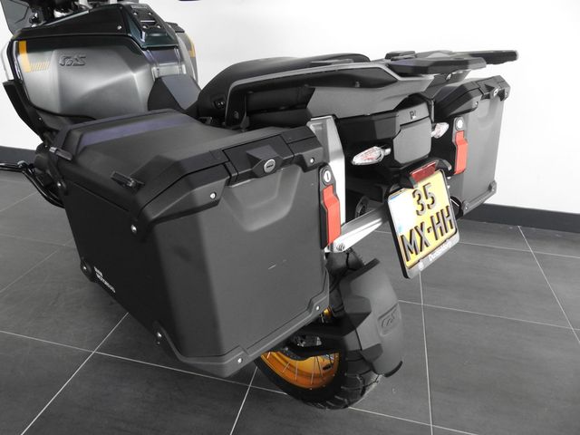 bmw - r-1300-gs-adventure