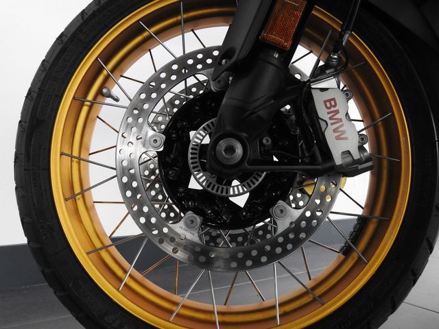bmw - r-1300-gs-adventure