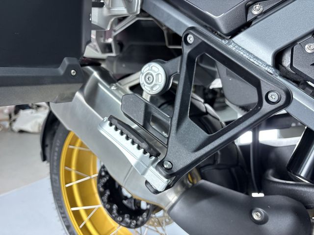 bmw - r-1300-gs-adventure