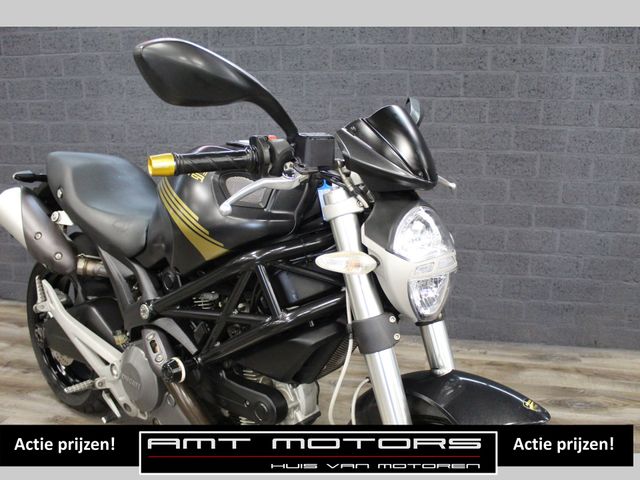 ducati - m-696