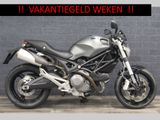 DUCATI M 696