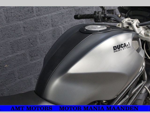 ducati - m-696