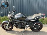 YAMAHA FZS 600 FAZER