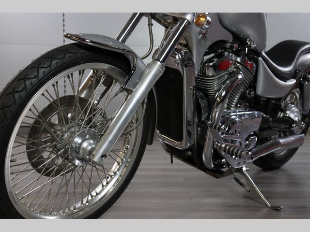 suzuki - vs-750-intruder