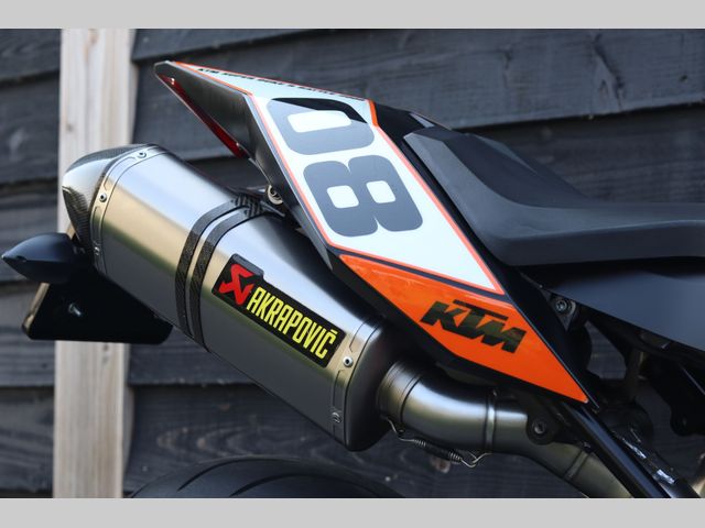 ktm - 990-super-duke-r