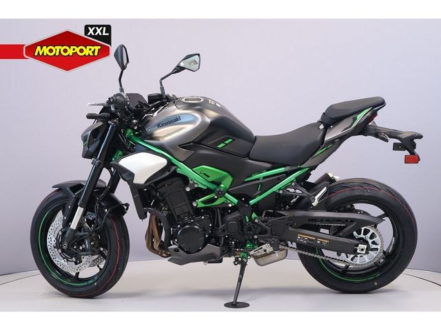kawasaki - z900