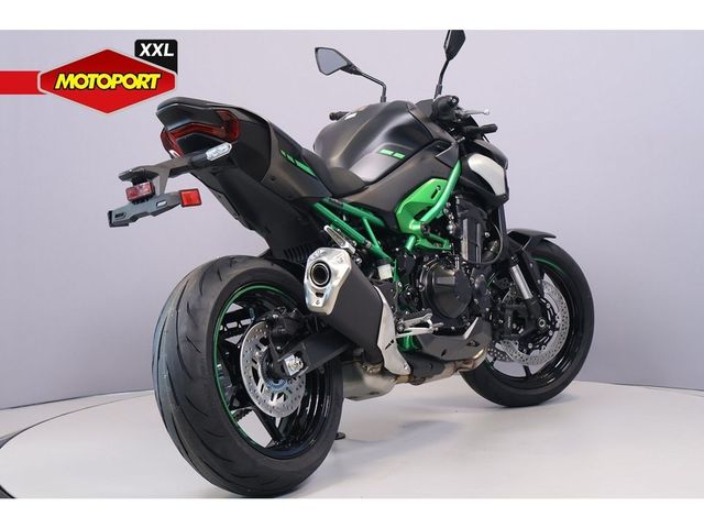 kawasaki - z900