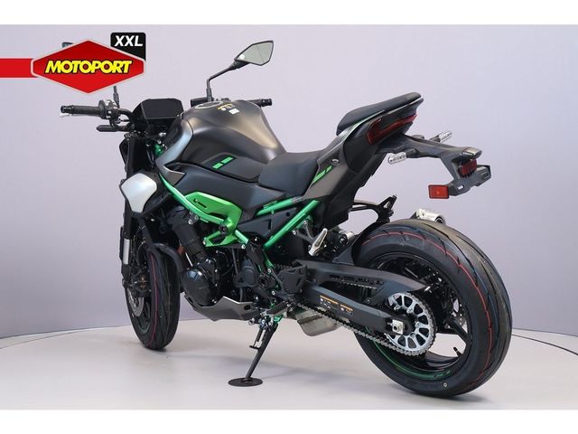 kawasaki - z900