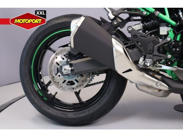 kawasaki - z900