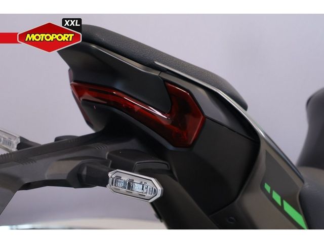 kawasaki - z900