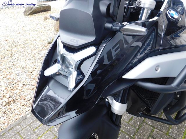 bmw - r-1300-gs-triple-black