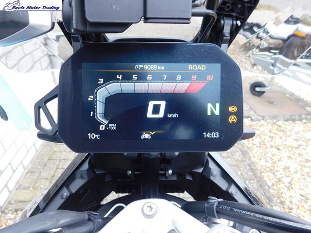 bmw - r-1300-gs-triple-black