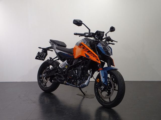 ktm - 125-duke