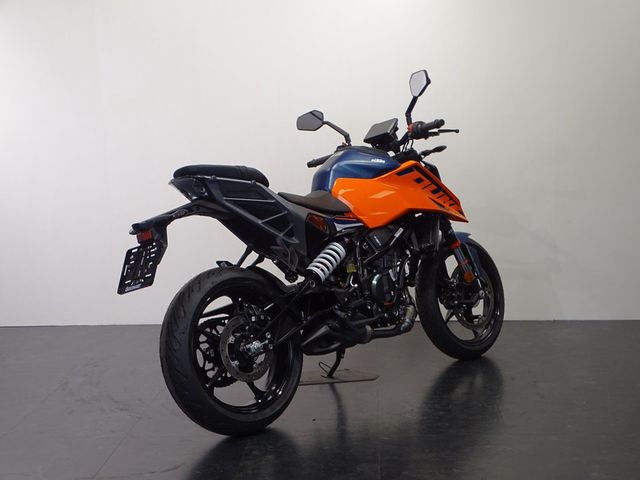 ktm - 125-duke