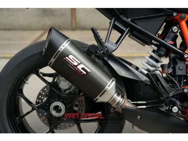ktm - 1290-super-duke-r