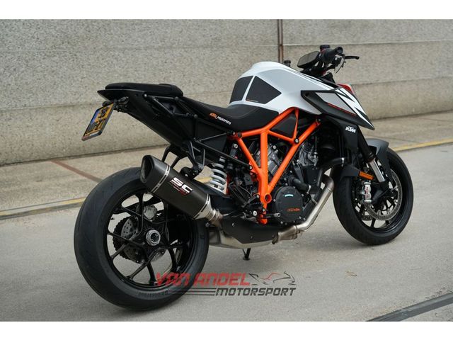 ktm - 1290-super-duke-r