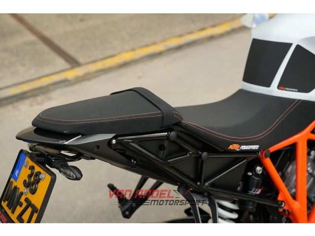 ktm - 1290-super-duke-r